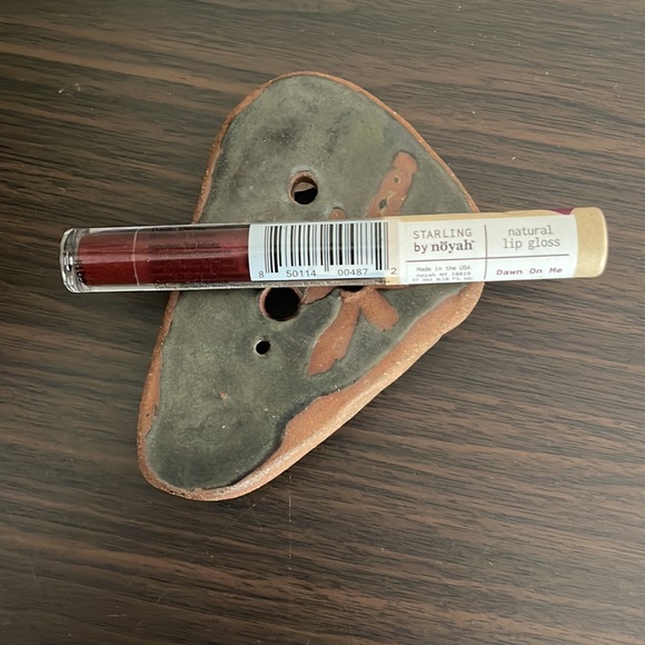 Starling by Noyah natural lipgloss - Picture 9 of 11